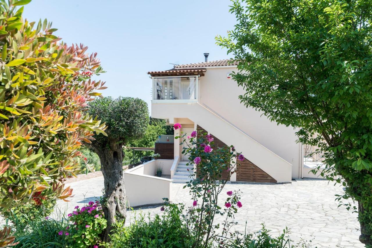 Dimi Brou'S Apartments By Corfuescapes Gouvia Luaran gambar